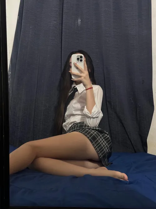 It's Sunday and I still haven't taken off my school uniform Thumbnail