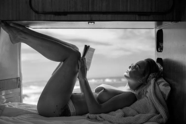 Julia Rommelt, by Ana Dias Thumbnail