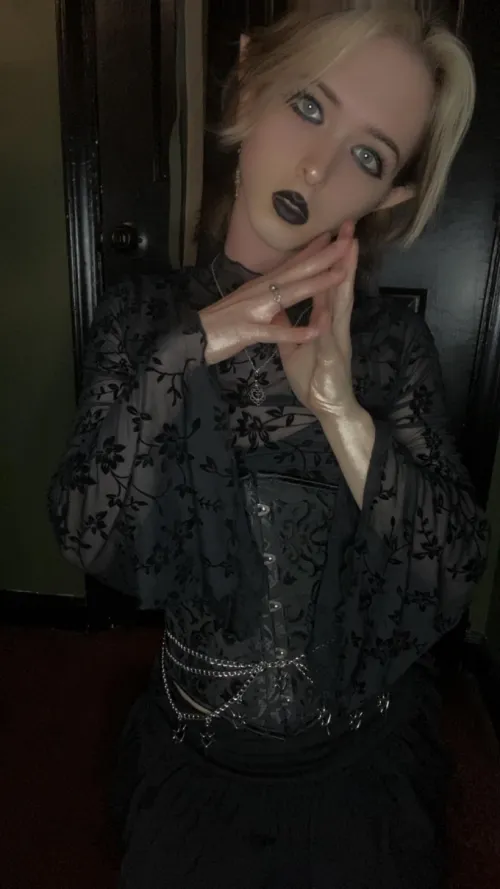 Just a little half elf necromancer Thumbnail