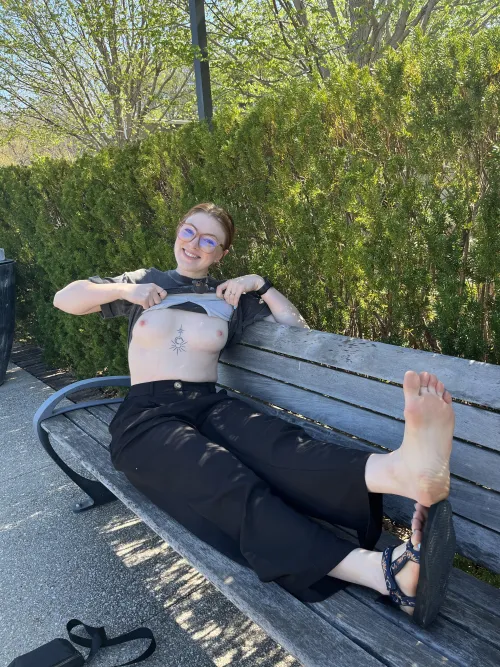 Letting my tits and toes breathe 😇 Thumbnail