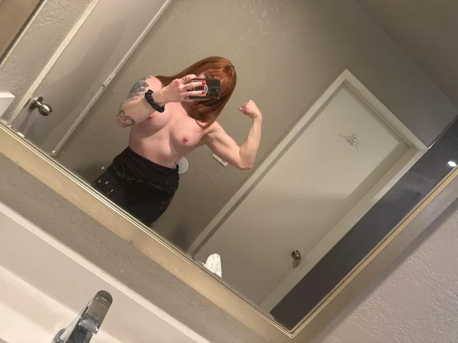 Little arm muscle Thumbnail