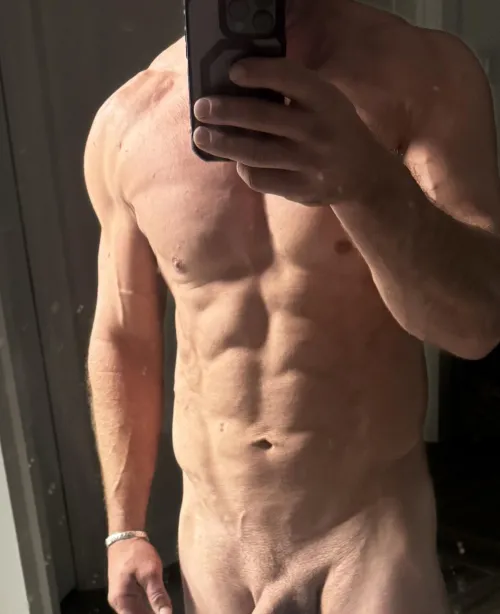 Looking for sexy female or couple  Thumbnail