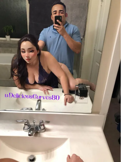 Love sneaking into a bathroom during a party!  Thumbnail