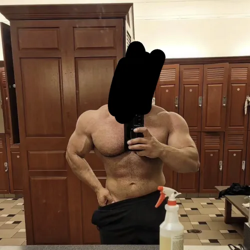 M30 looking to worship a nice ass and feet! Any F takers? [M4F] [TACOMA] Thumbnail