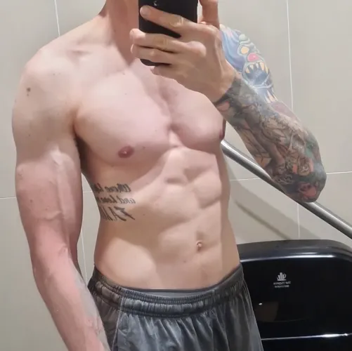 M32 looking for a female for casual encounters Thumbnail