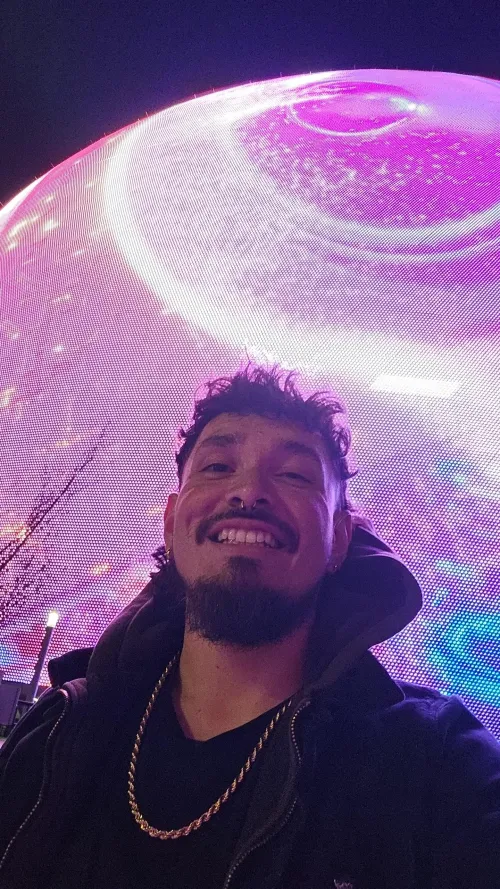 [M4F] 32M 6ft Thumbnail