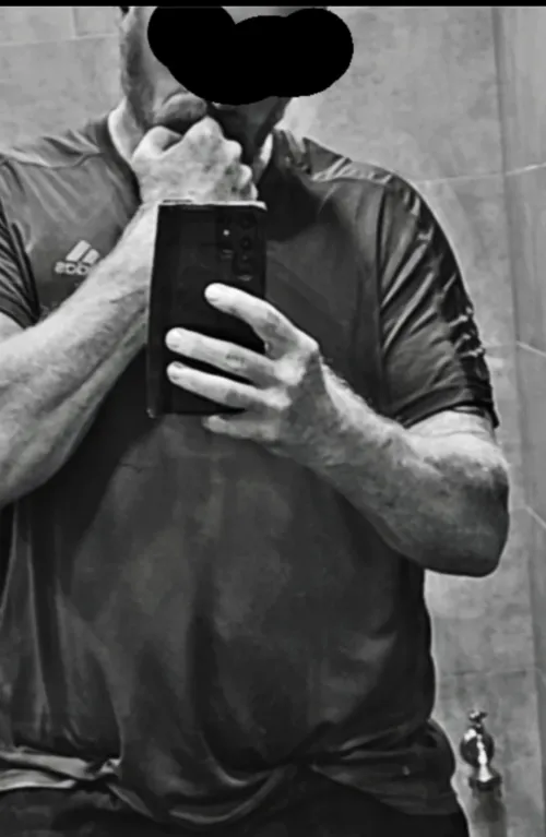 M4f looking to hookup. I need to be bad. Thumbnail