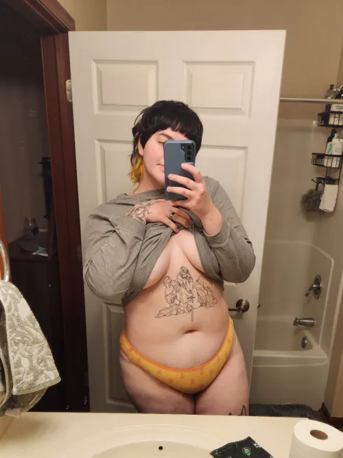 me and my pineapple panties iykyk Thumbnail