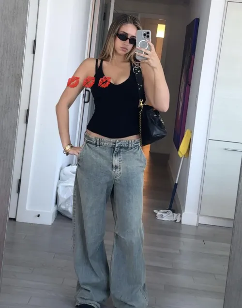 Mirror selfie | IG July 2025 Thumbnail