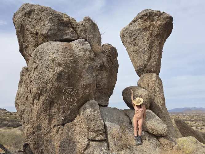 Mushroom Rock Scenic Point in Scottsdale Thumbnail
