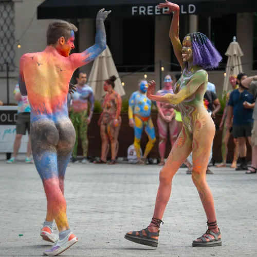 My fave bodypainting day pic ever Thumbnail