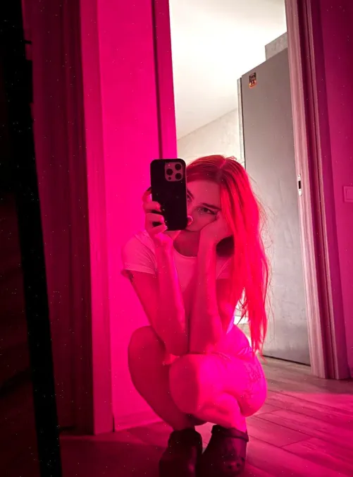 Omgosh, I’ve been dreaming of someone to lead me astray... will you be the daddy to show me how good bad can feel? :) Thumbnail