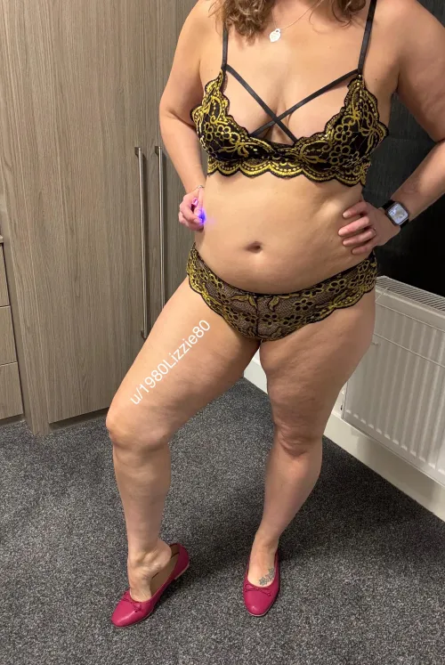 Pink flats…. Yes or no? Thumbnail