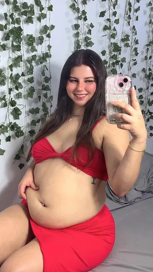 Plumpy and horny 😏 Thumbnail