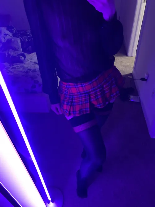 Pretty risky outfit 😈 Thumbnail