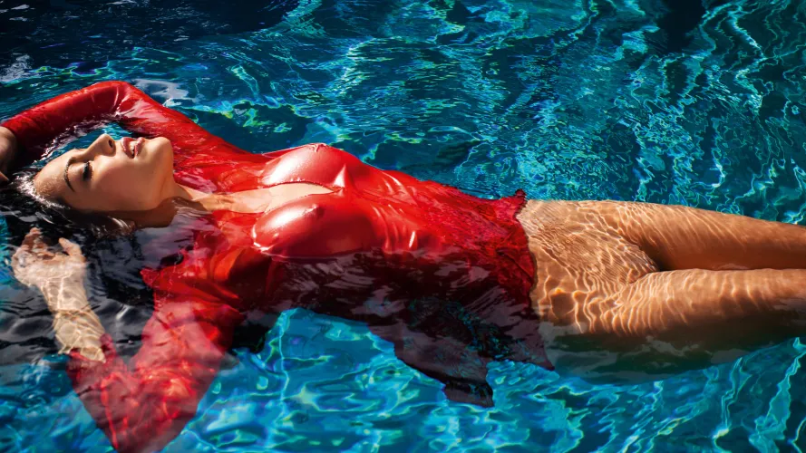 Red • Raquel Pomplun • PMOY 2013 • Playboy • 5120x2880 Thumbnail