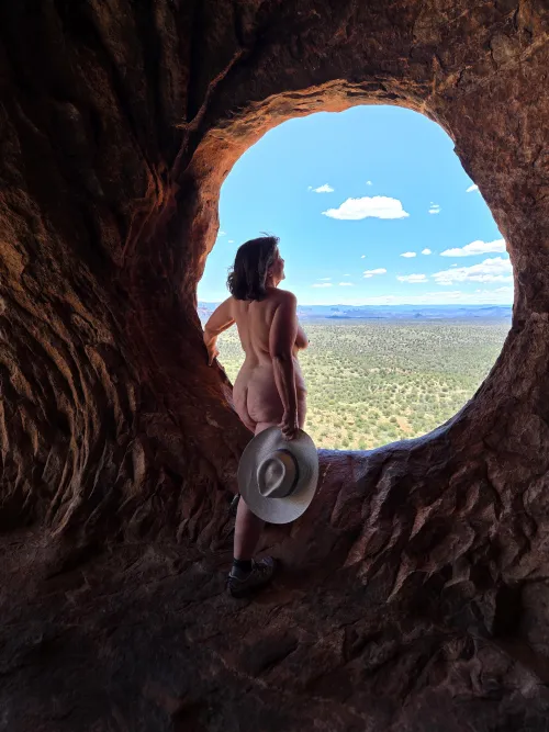 Robbers Roost (Hideout Cave). “Looking back” at 2025 ❤️ “Looking forward” to 2026 🌟✨🌟✨ Thumbnail