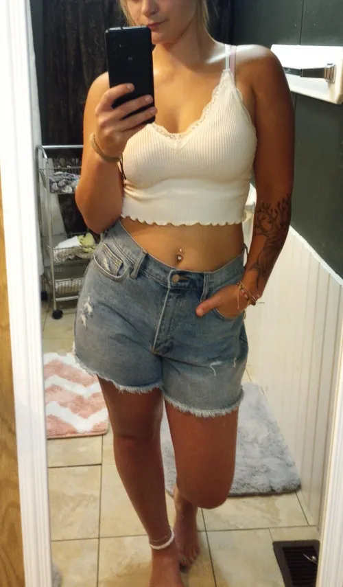 Roommates are gone, wanna have some fun Thumbnail