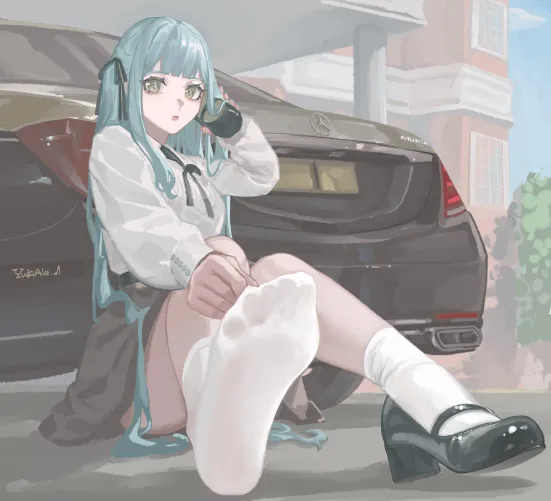 Sakiko behind the car [BanG Dream!] (YukiAle) Thumbnail