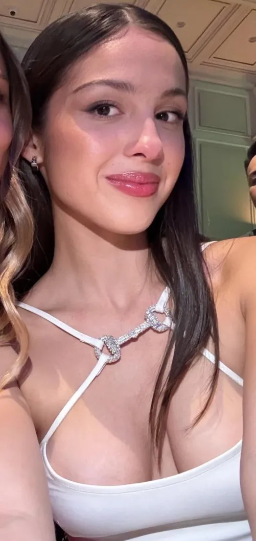 Selfie from NYC Gala | April 2025 Thumbnail