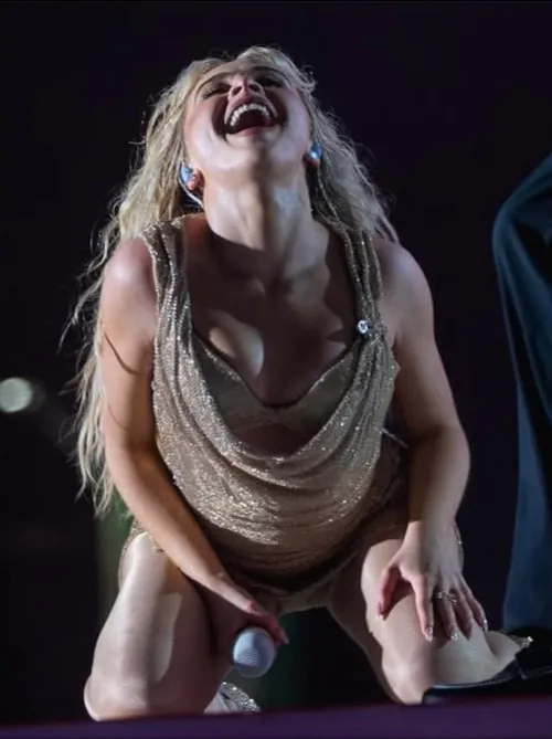 She can get it Thumbnail