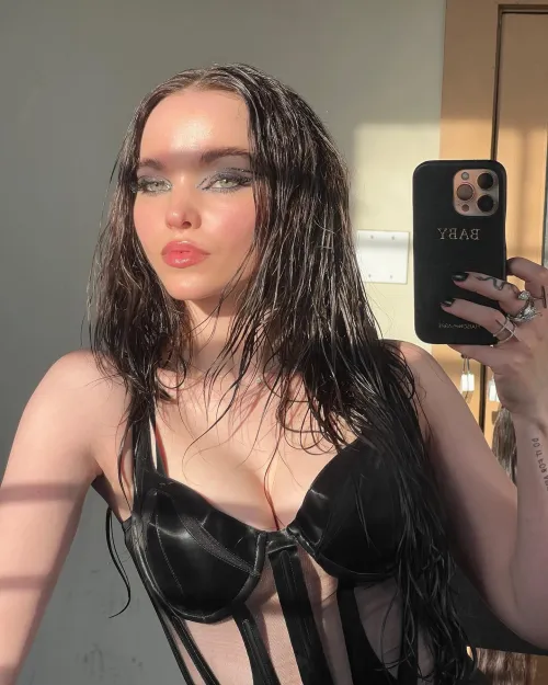 She looks so wicked as a brunette, such a baddie. Thumbnail