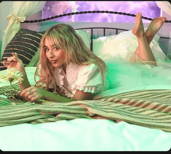 She's sooo hot Thumbnail