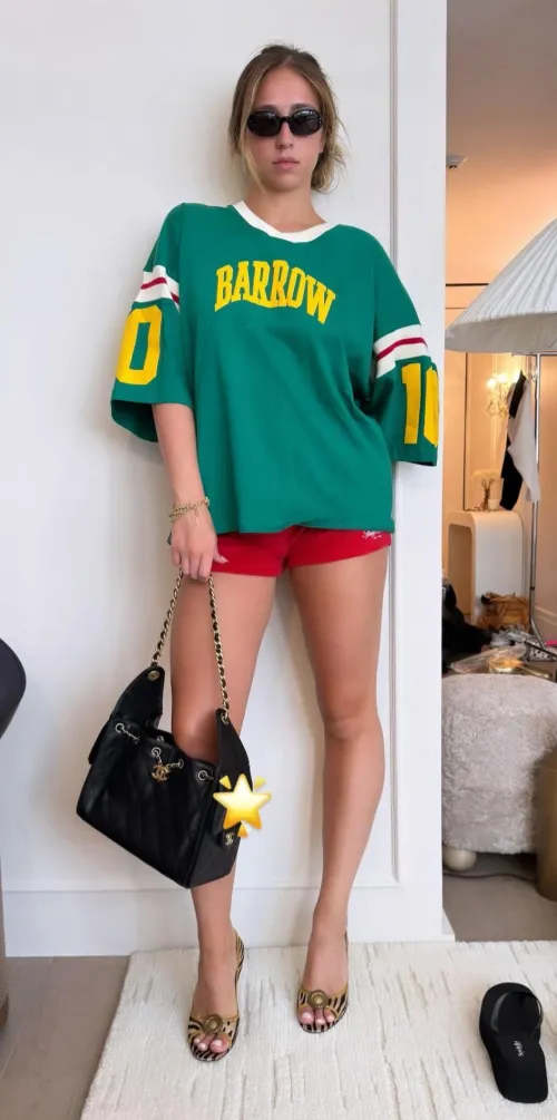 Showing off her OOTD! | IG July 2025 Thumbnail