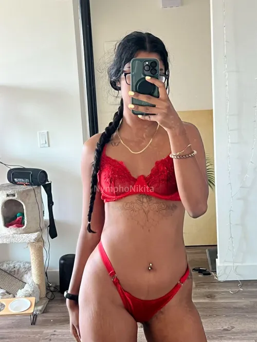 Showing off one of my favorite lingerie sets <3 Thumbnail