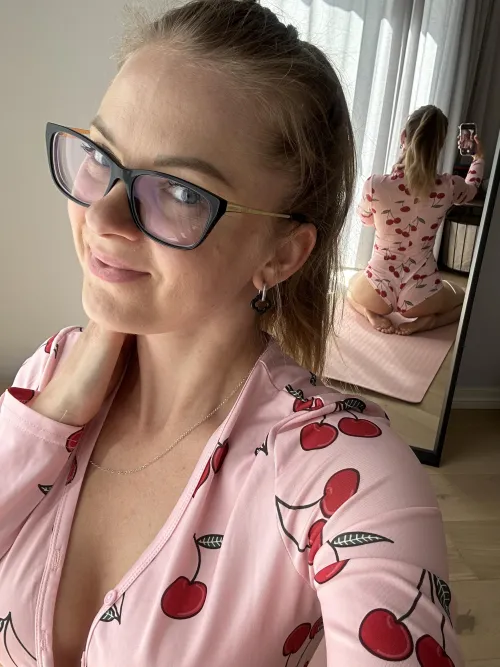 Sind hier ältere Männer auf dessen Schwanz ich mich austoben darf? Thumbnail