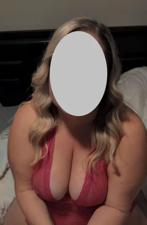 Sitting here waiting patiently 😋 (f) Thumbnail