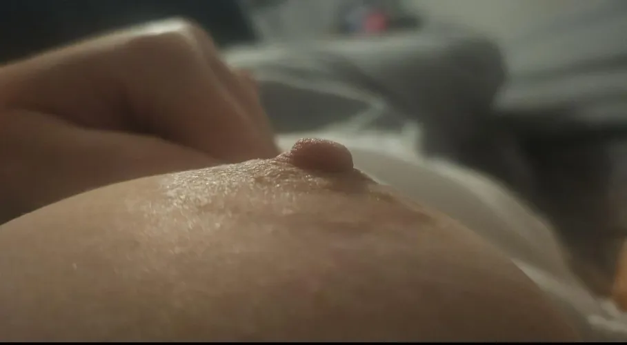 So simple yet so erotic Thumbnail