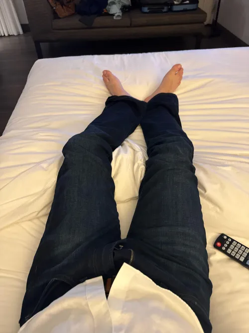 Solo 39M in downtown, cool with couples! [m] Thumbnail