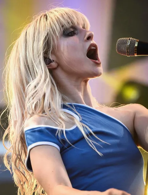 Something else instead of a microphone Thumbnail