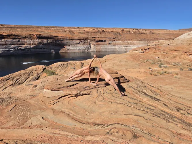 Speedboat for scale 🤭 Thumbnail