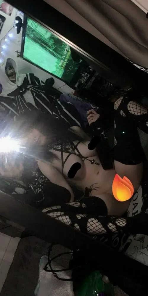 Spread me in this position Thumbnail