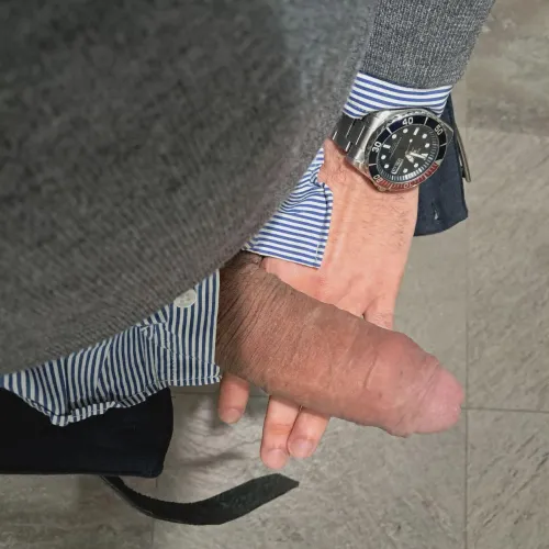 Stai guardando l'orario? Di la verità Thumbnail