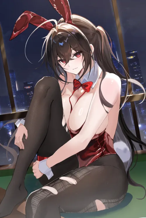 Taihou on table (komuer) Thumbnail