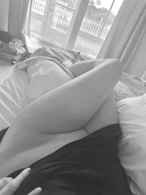 Tanlines and sunshine Thumbnail