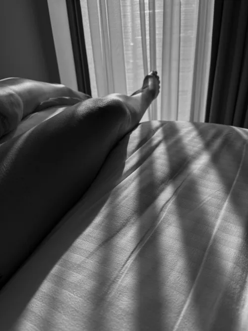 That feeling of being nude in crisp fresh sheets Thumbnail