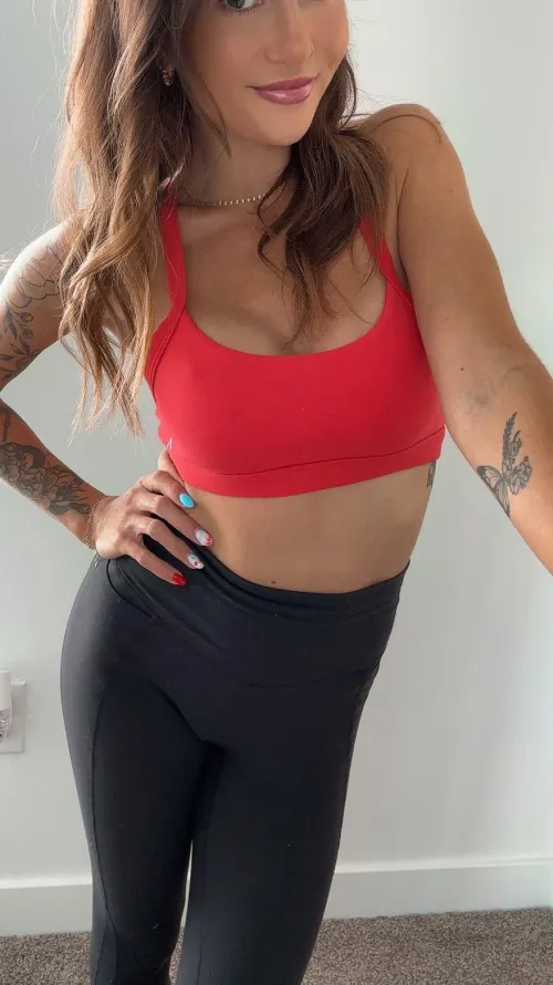 The first 69 comments get a surprise ;)🎁 Thumbnail