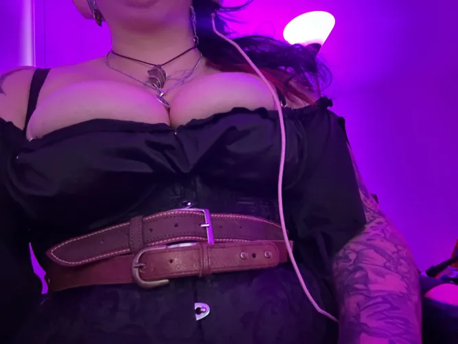 This succubus needs a body to play with x Thumbnail