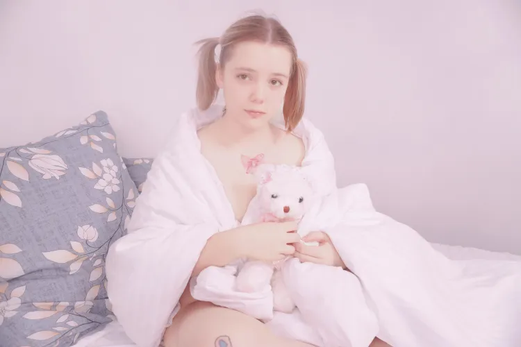 Too cold a summer this year. Makes me want to burrow deep into my blanket -_- Thumbnail