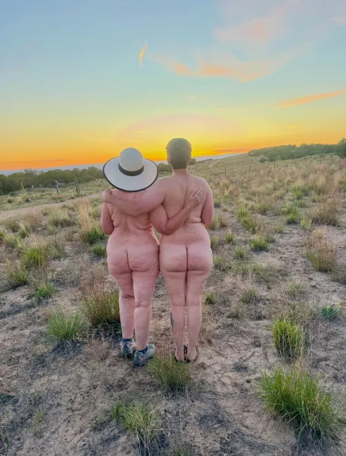 🌕🌕Two full moons rising with this amazing Sunday Sunset 🌄 Thumbnail