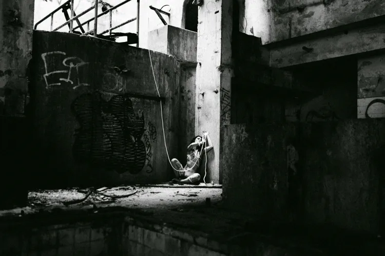 Urban tied... Thumbnail