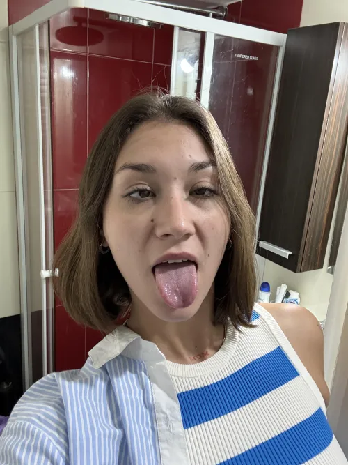 waifu energy randomly activated today Thumbnail