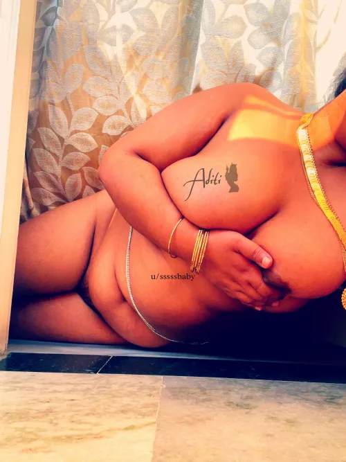 What feels nice about me - my belly chain , my jewellery or my bangles ? Thumbnail