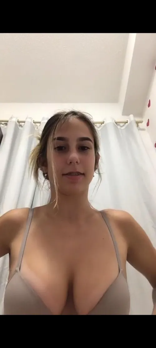 What's Her name??? Thumbnail