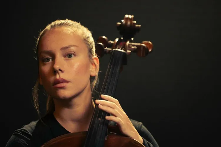 Who is going to watch new Ester movie today? Thumbnail