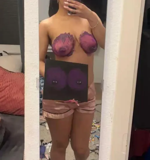 Who needs clothes when you’ve got paint? Thumbnail